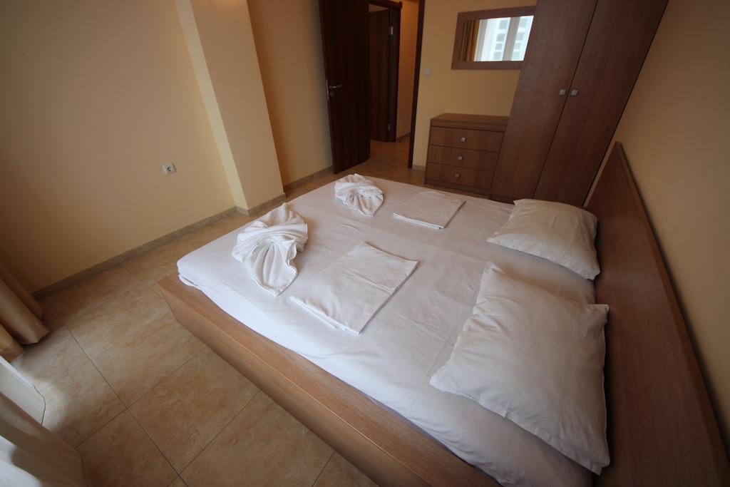 Menada Sea Regal Apartments ซันนีบีช ภายนอก รูปภาพ