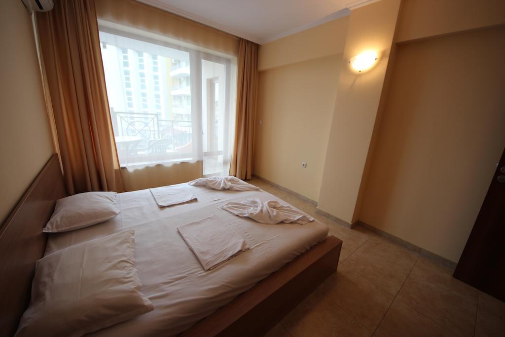 Menada Sea Regal Apartments ซันนีบีช ภายนอก รูปภาพ