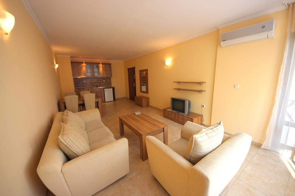 Menada Sea Regal Apartments ซันนีบีช ภายนอก รูปภาพ