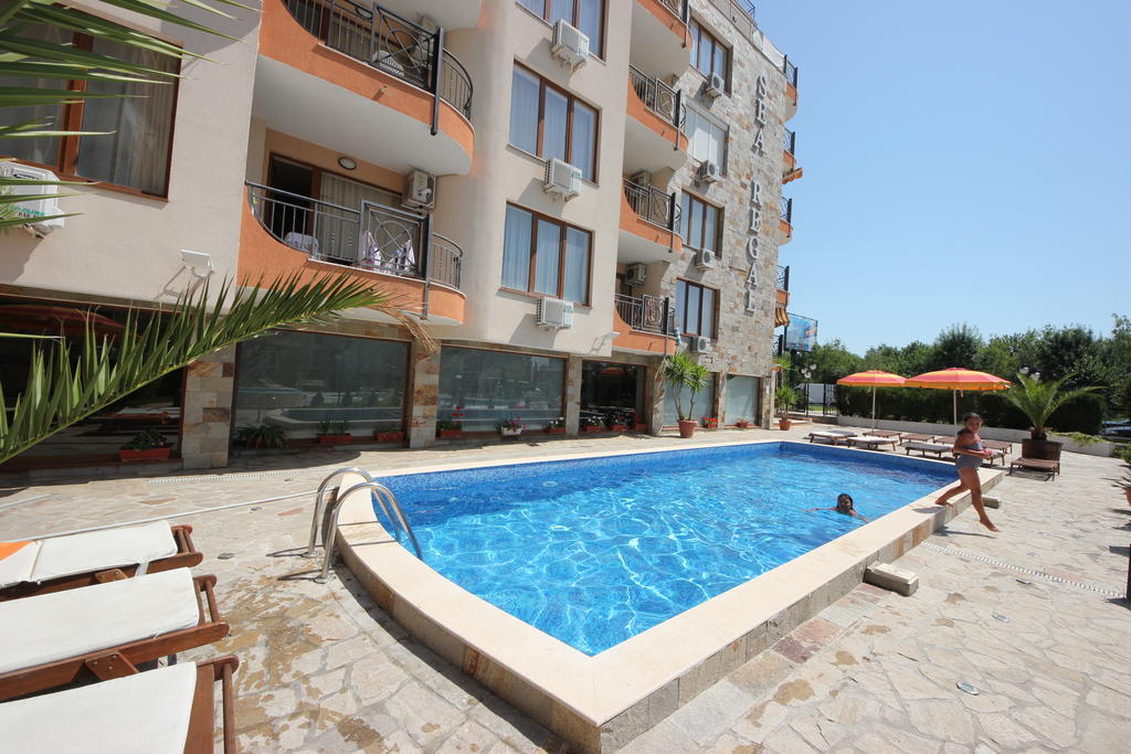 Menada Sea Regal Apartments ซันนีบีช ภายนอก รูปภาพ