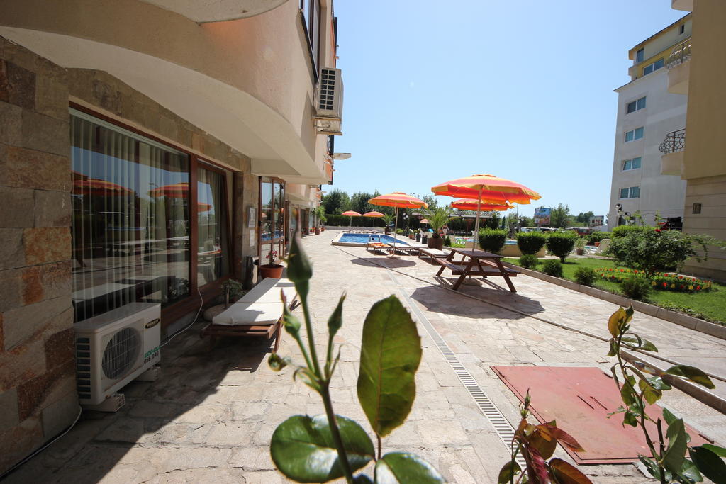 Menada Sea Regal Apartments ซันนีบีช ภายนอก รูปภาพ