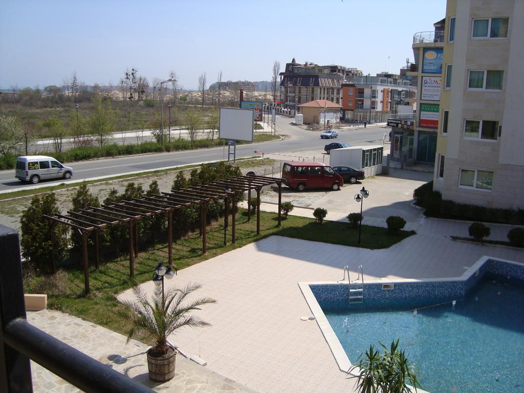 Menada Sea Regal Apartments ซันนีบีช ภายนอก รูปภาพ