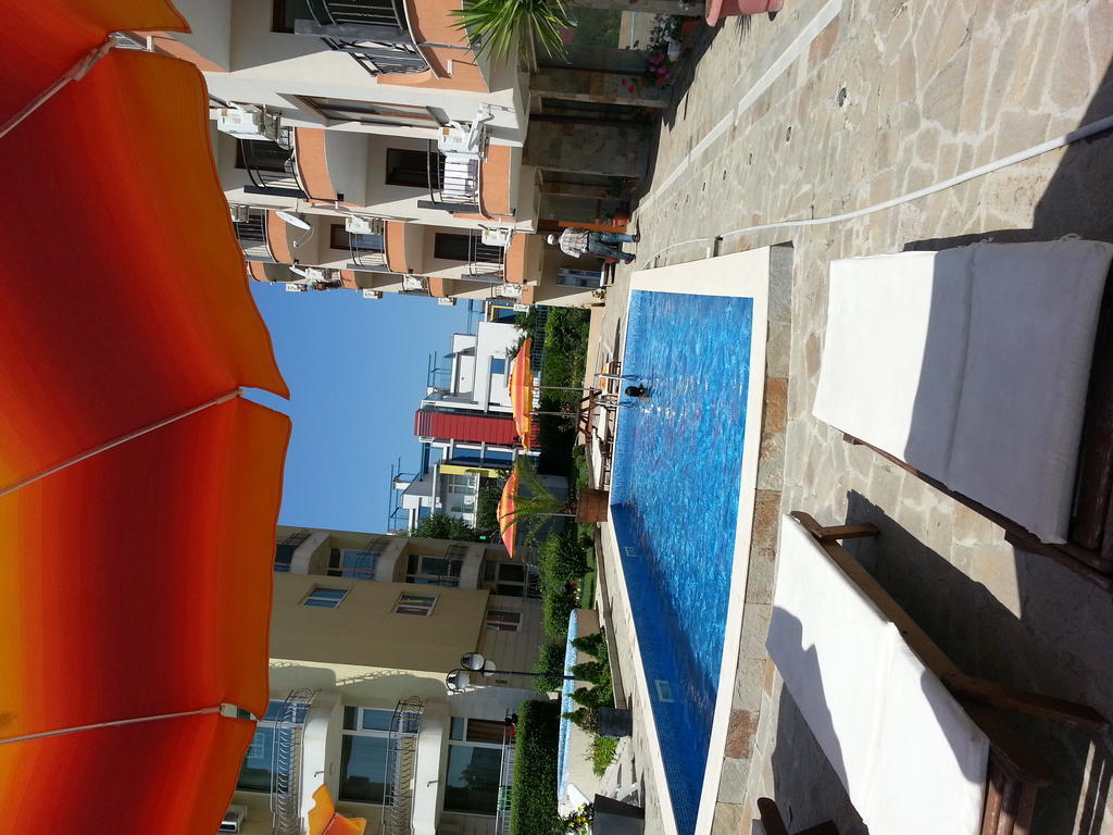 Menada Sea Regal Apartments ซันนีบีช ภายนอก รูปภาพ