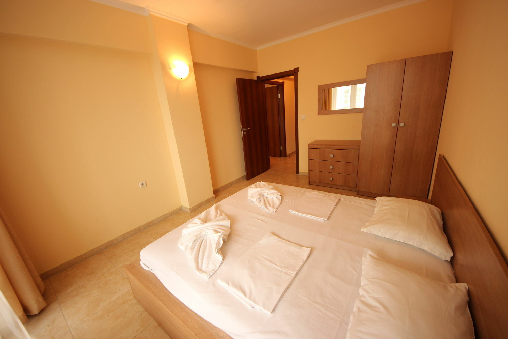 Menada Sea Regal Apartments ซันนีบีช ภายนอก รูปภาพ
