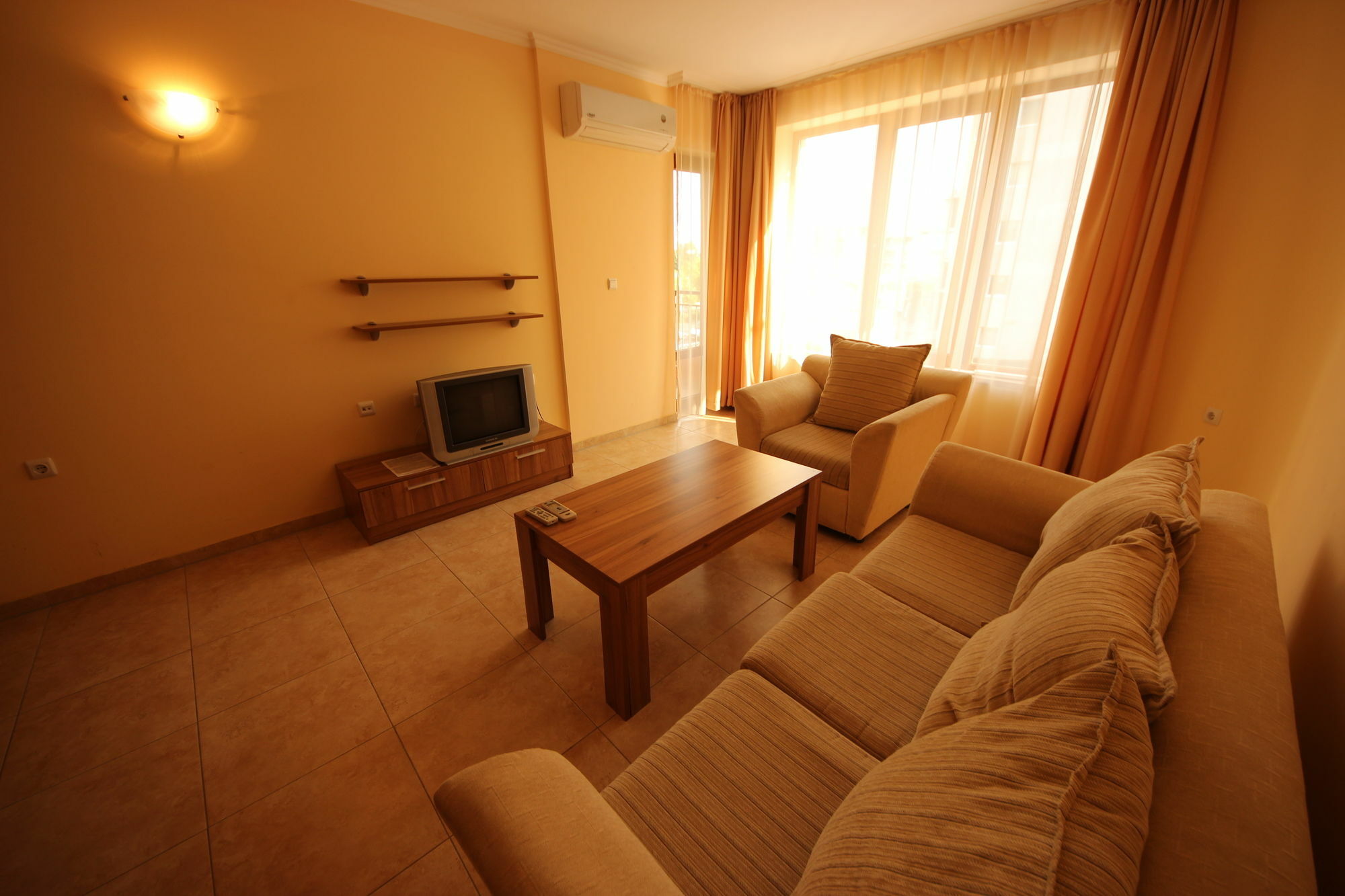 Menada Sea Regal Apartments ซันนีบีช ภายนอก รูปภาพ