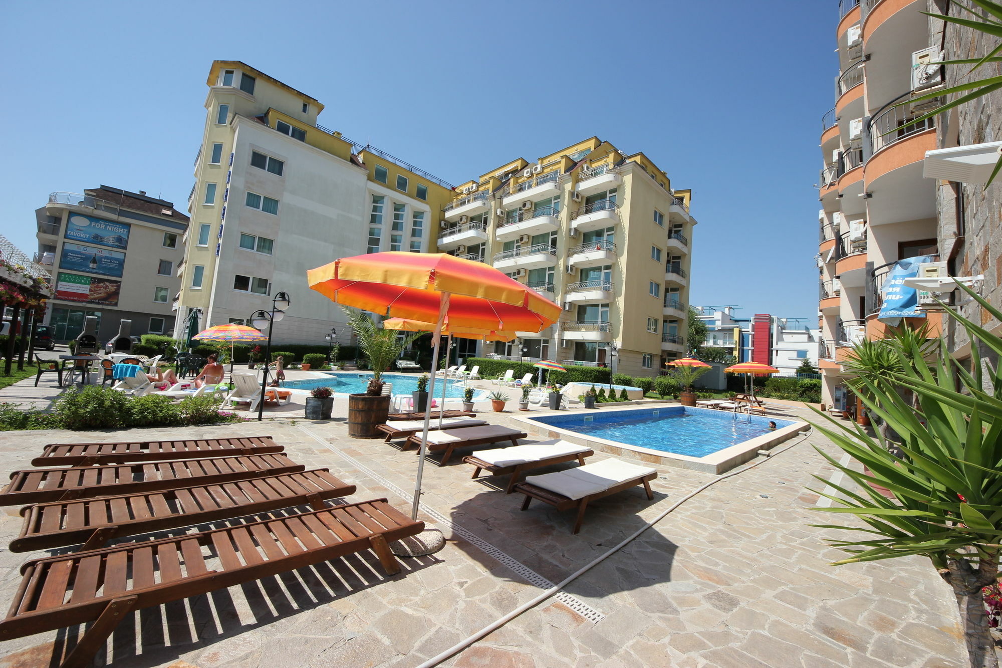Menada Sea Regal Apartments ซันนีบีช ภายนอก รูปภาพ